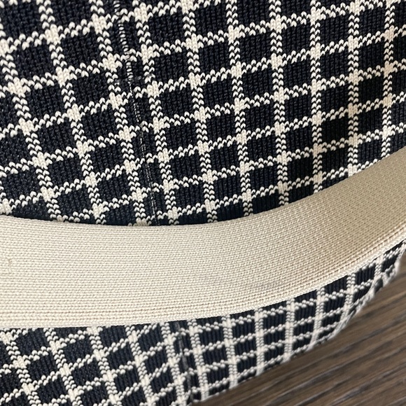 Rothy’s bucket bag - Picture 3 of 11